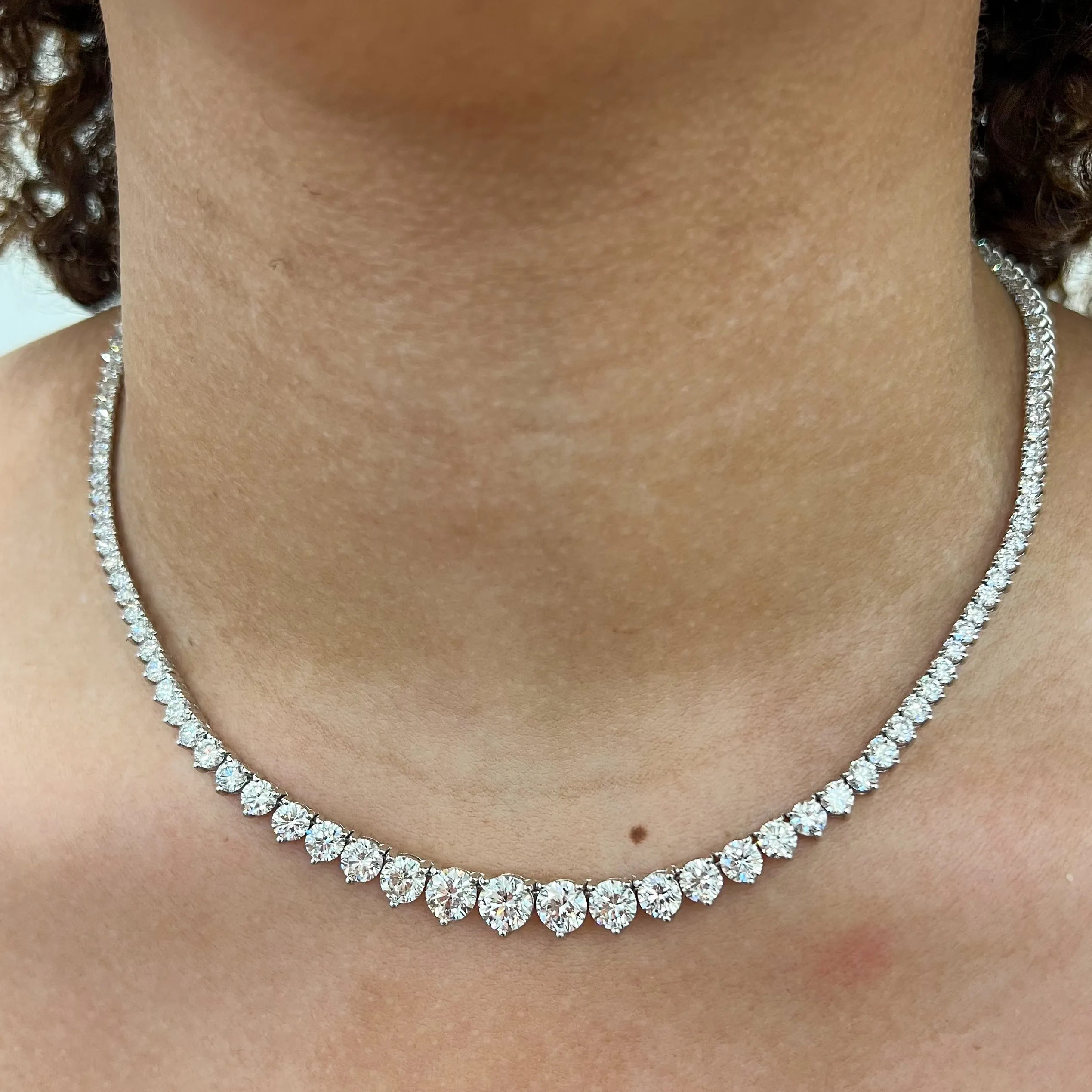 18 Carat Graduated Tennis Necklace