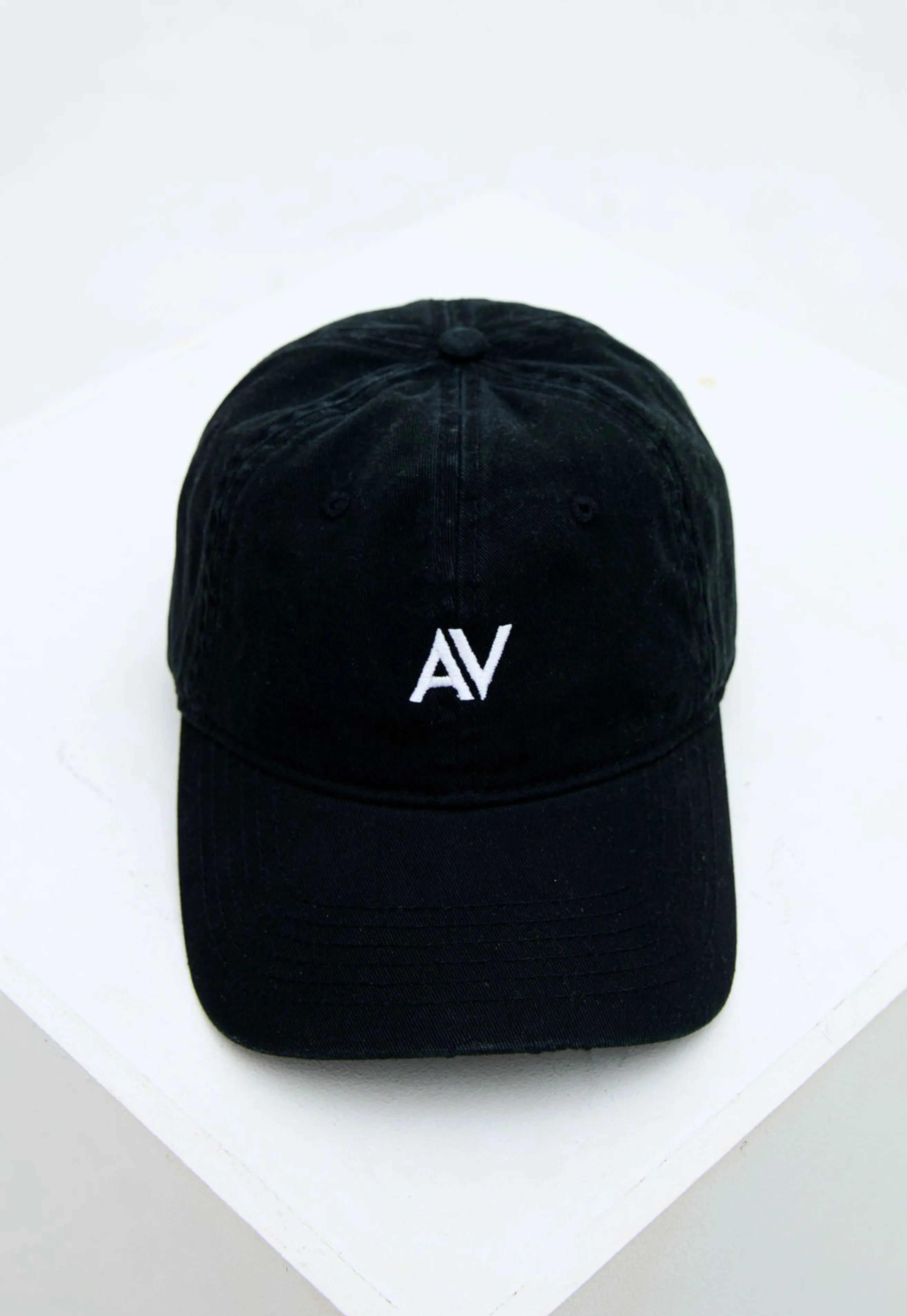 AV LOGO CAP - BLACK