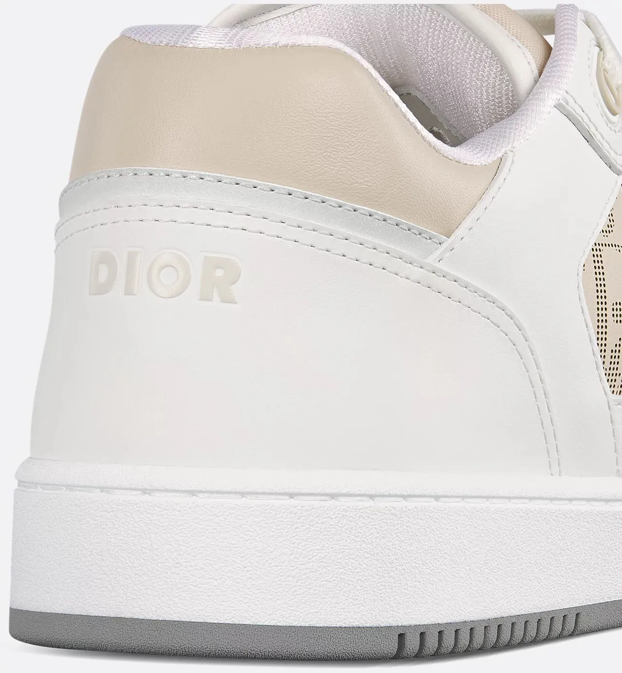 B27 Low-Top Sneaker