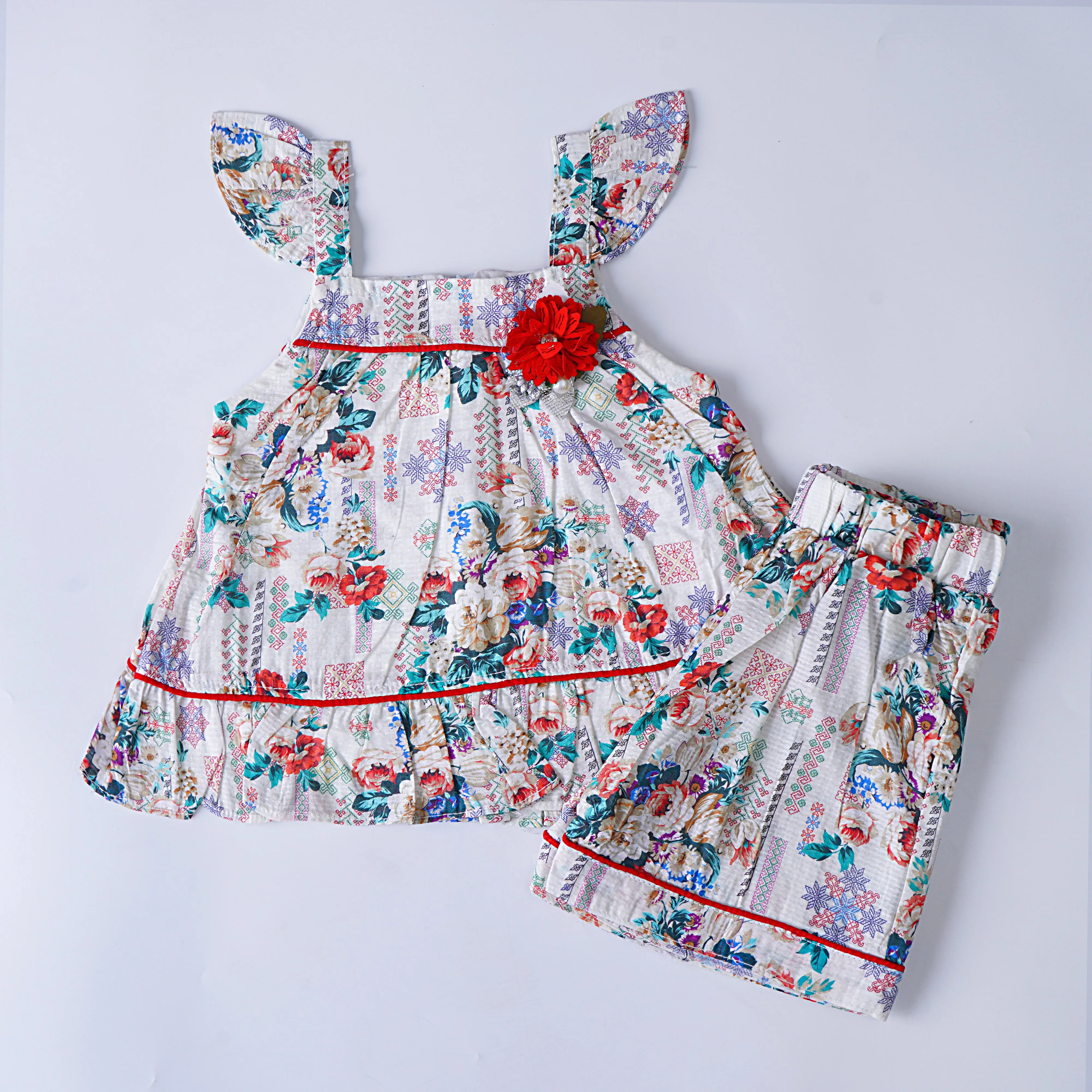 Baby Suit (2015)