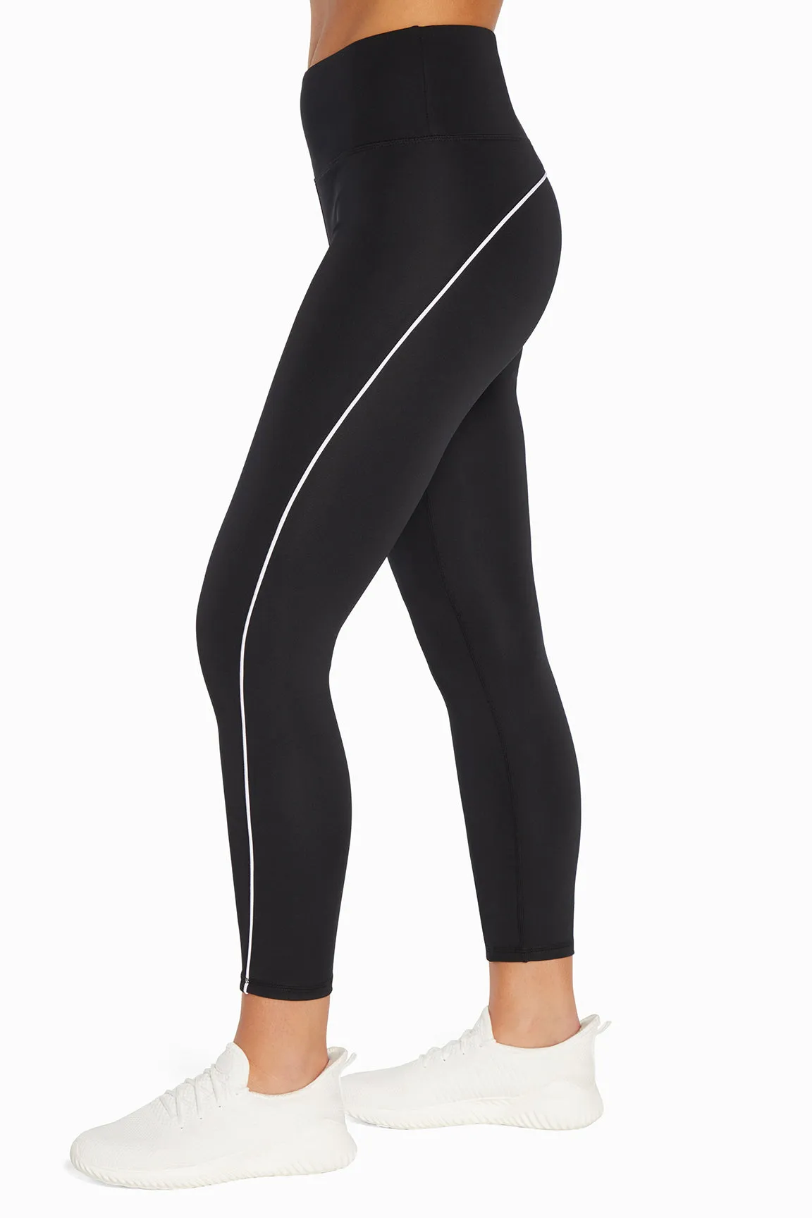 Frankie 25" Legging (Black)
