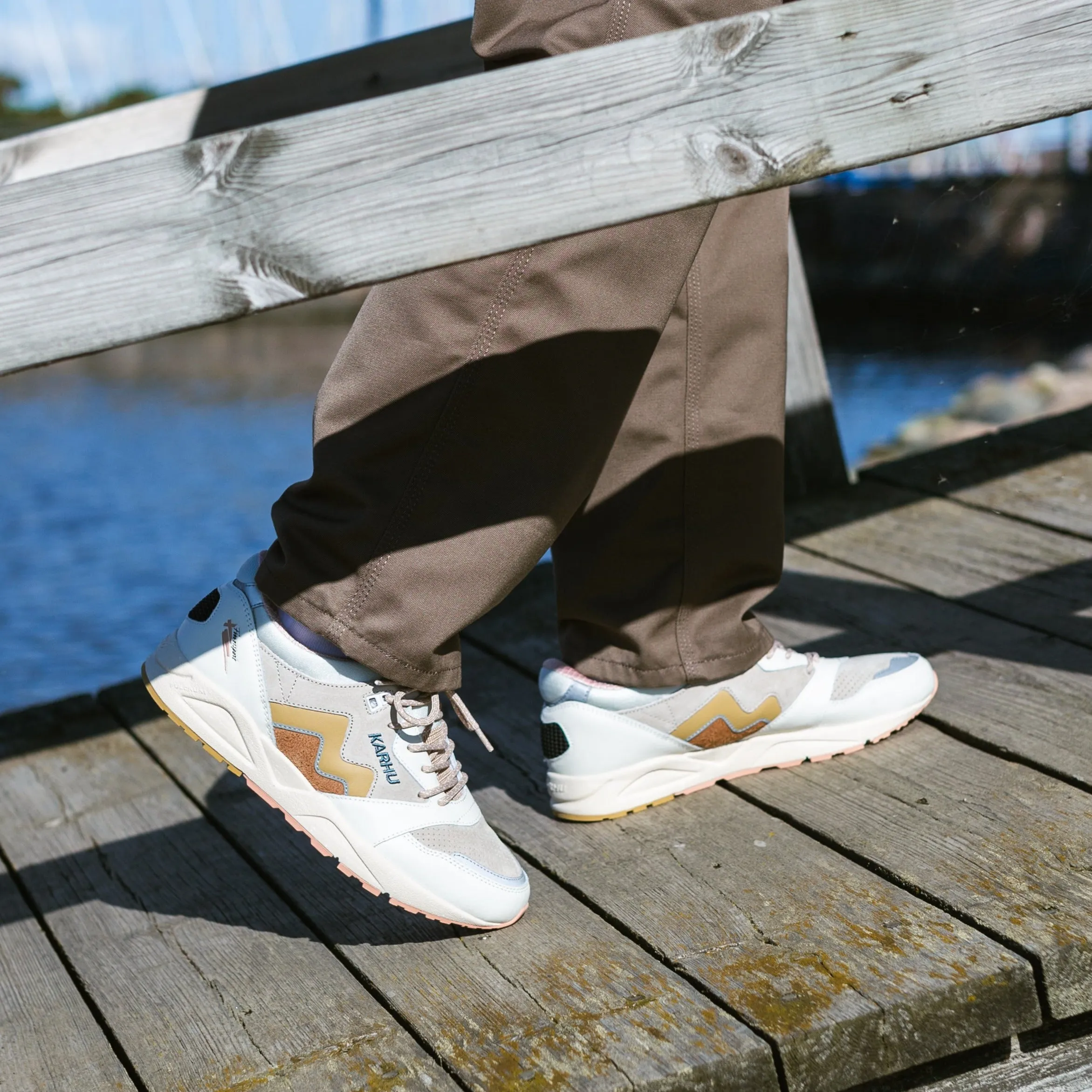 Karhu Aria 95 - Lily White/Curry