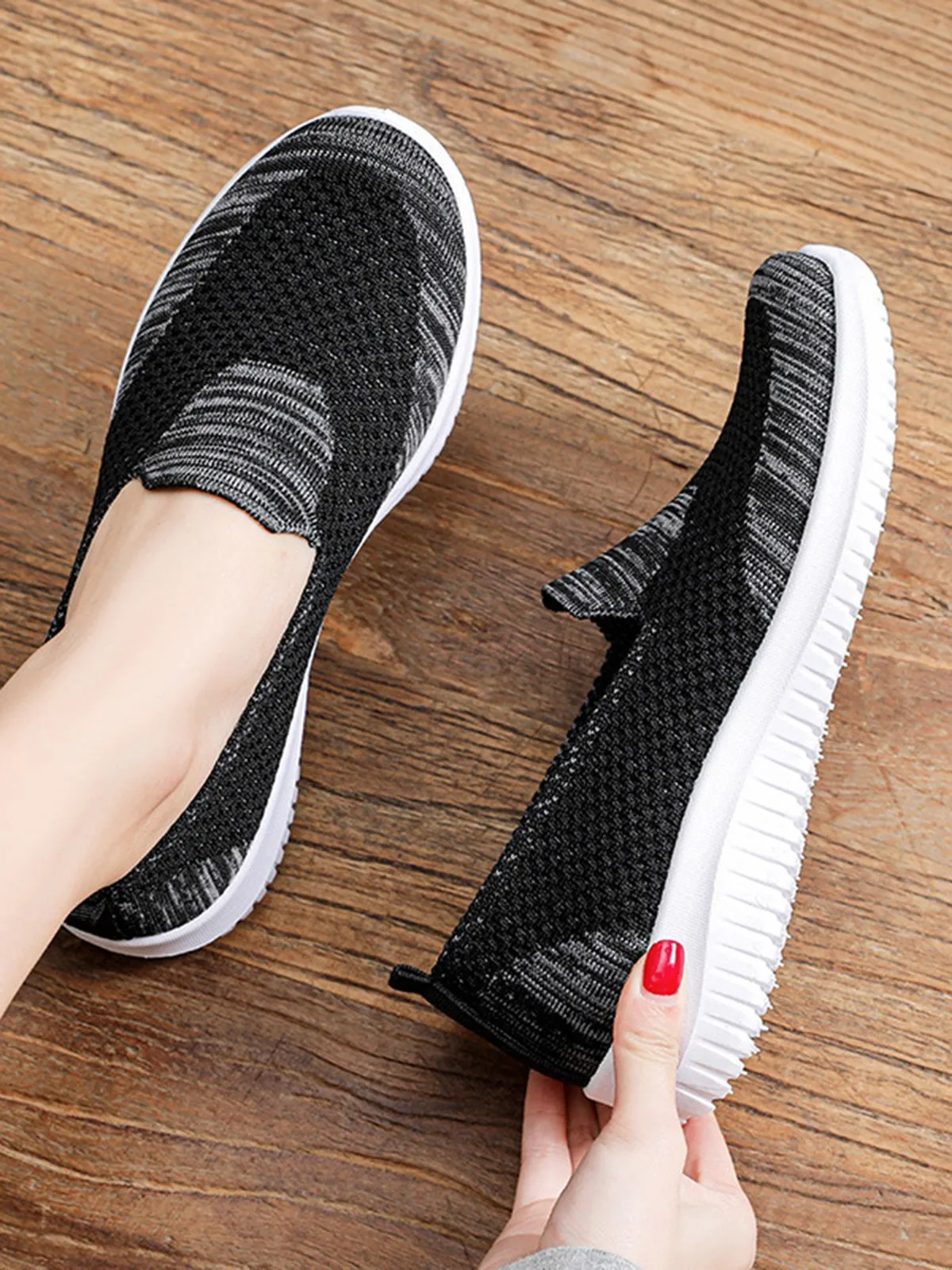 Lightweight Breathable Flyknit Mesh Casual Shoes Sneakers