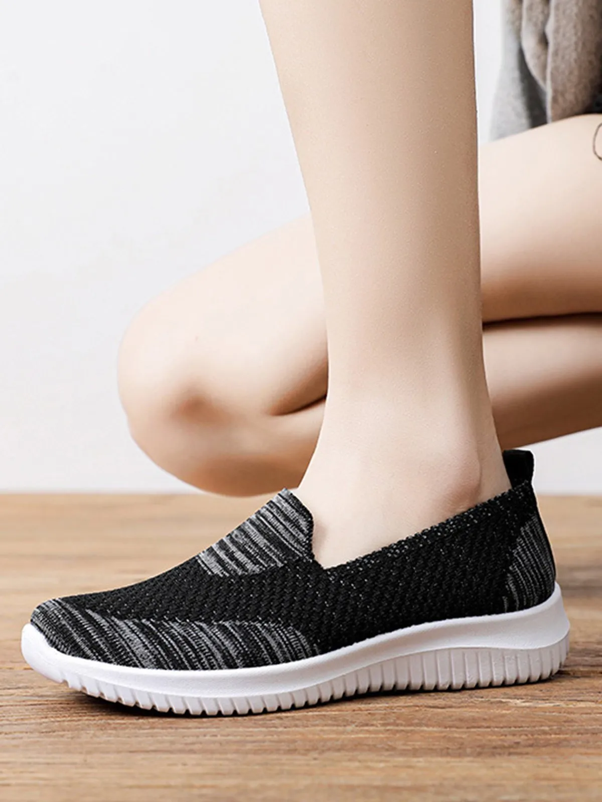Lightweight Breathable Flyknit Mesh Casual Shoes Sneakers