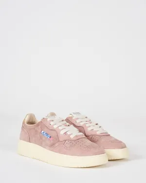 medalist low sneaker
