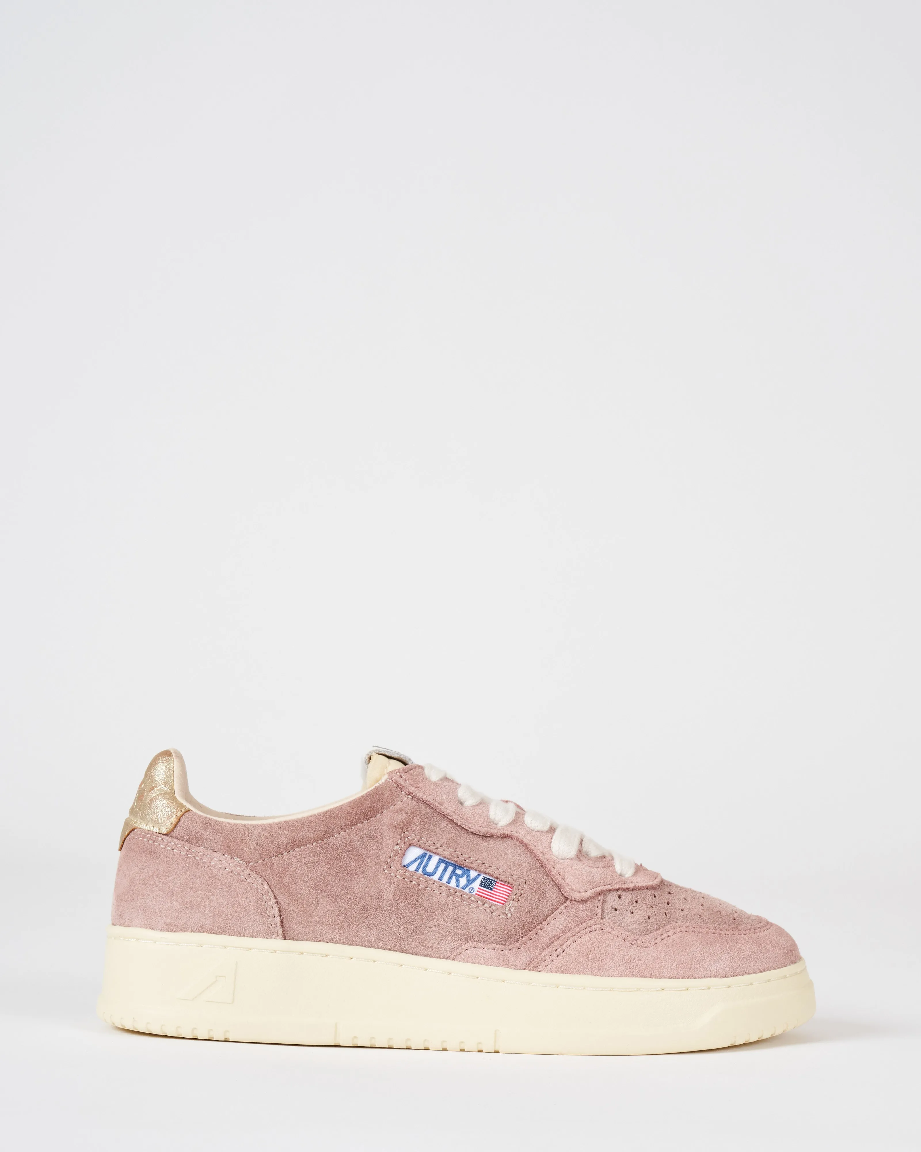 medalist low sneaker