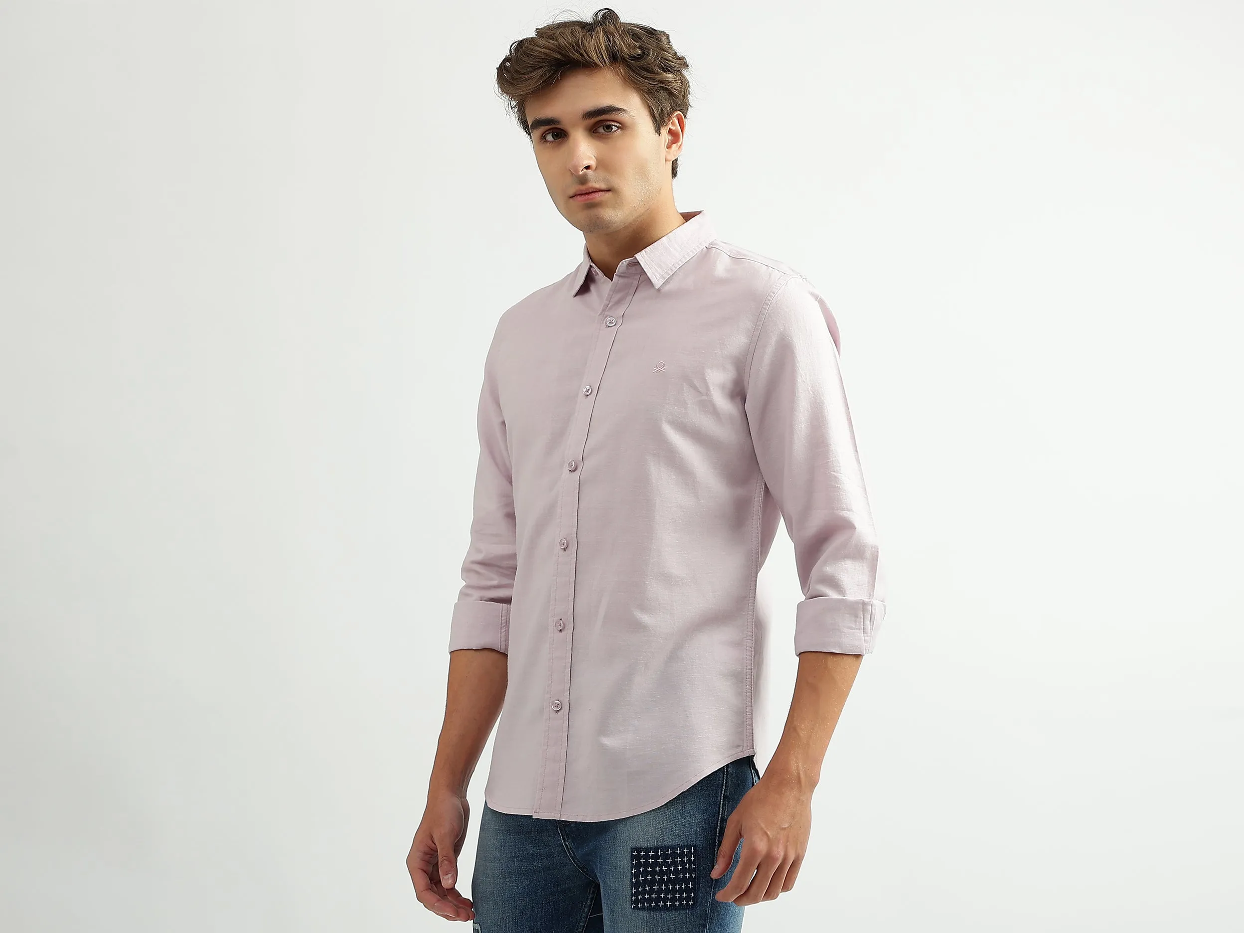 Men Solid Spread Collar Shirt