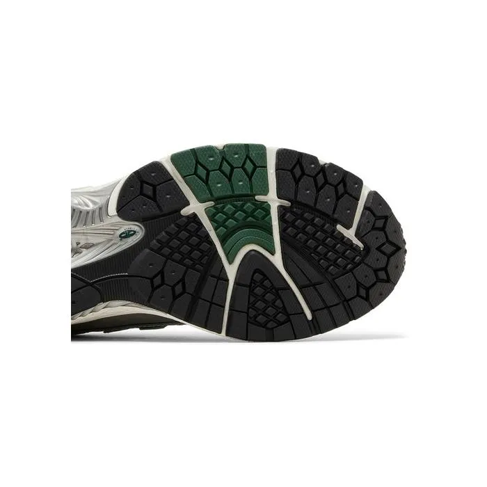 New Balance 1906R 'Silver Metallic Nightwatch Green'