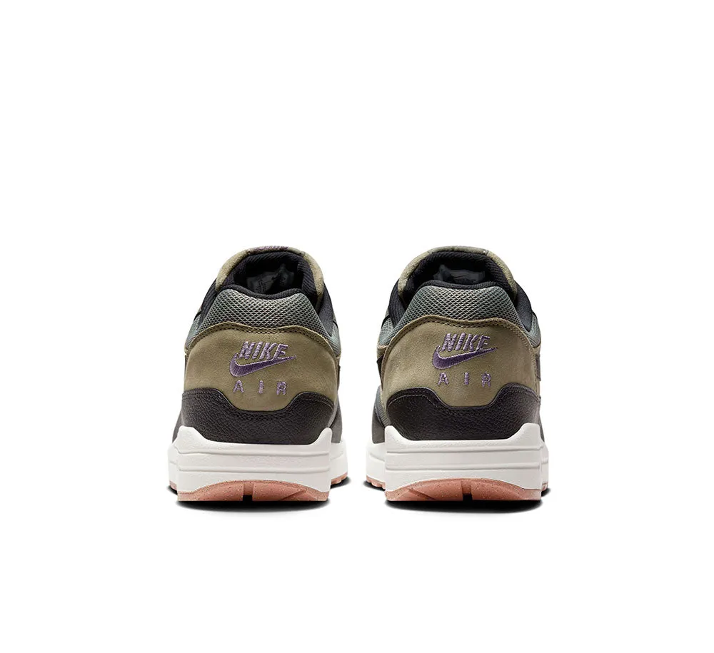 NIKE AIR MAX 1 SC