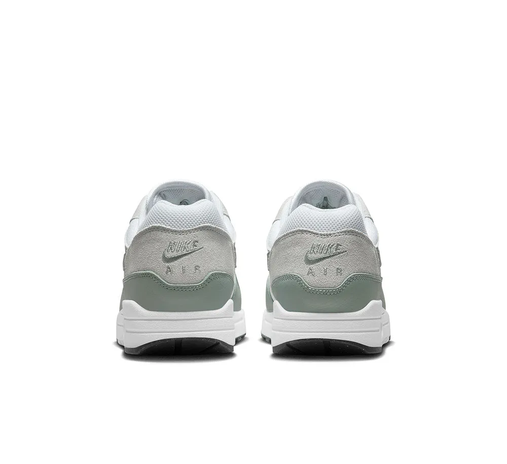 NIKE AIR MAX 1 SC