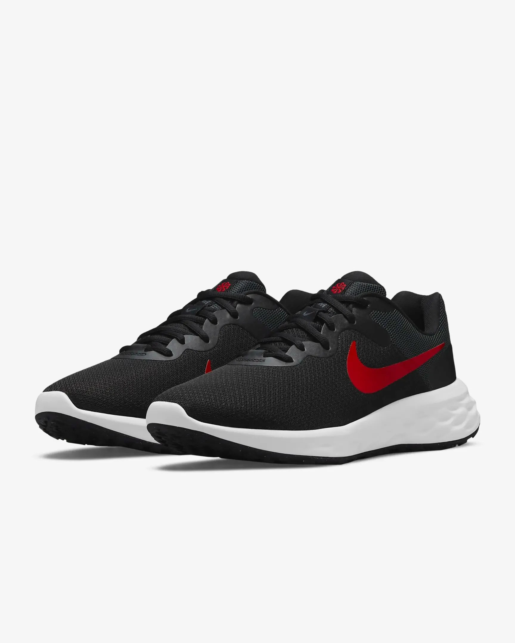 Nike Revolution 6