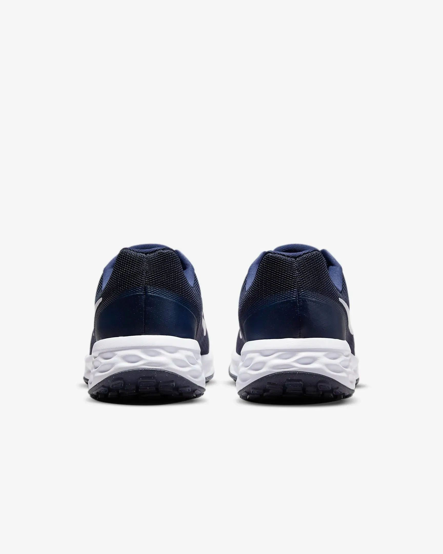 Nike Revolution 6