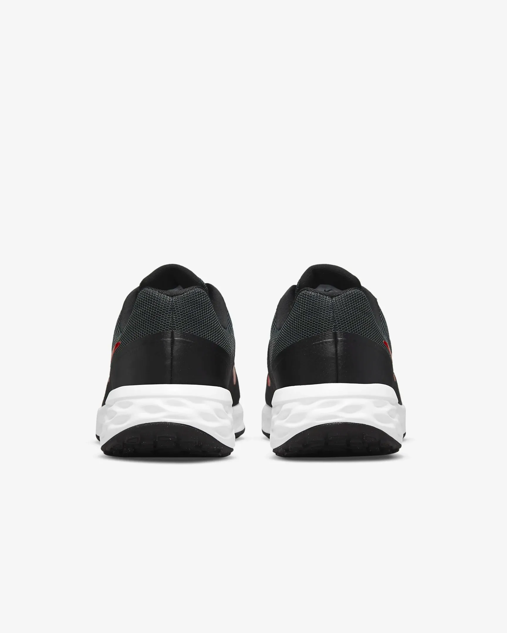 Nike Revolution 6