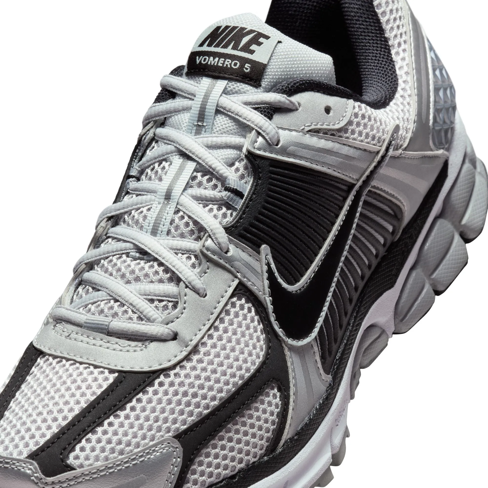 NIKE ZOOM VOMERO 5 FJ4151-004 "METALLIC SILVER"