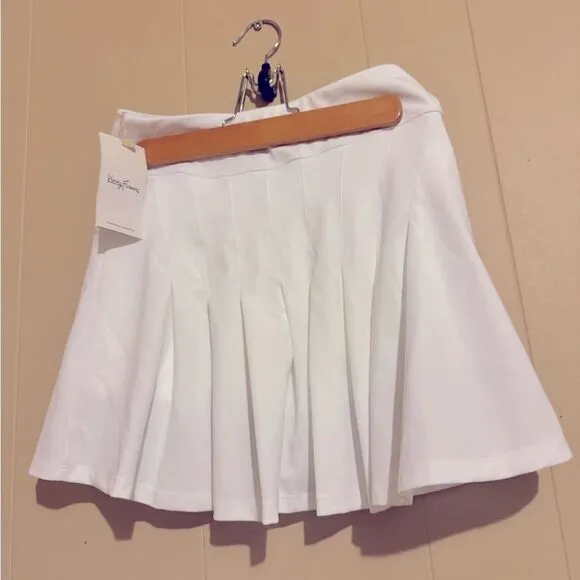 NWT KENNY FLOWERS Women Small The Classic White Country Club Skort Activewear