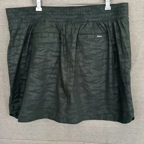 Orvis army green camp print skort, size XL