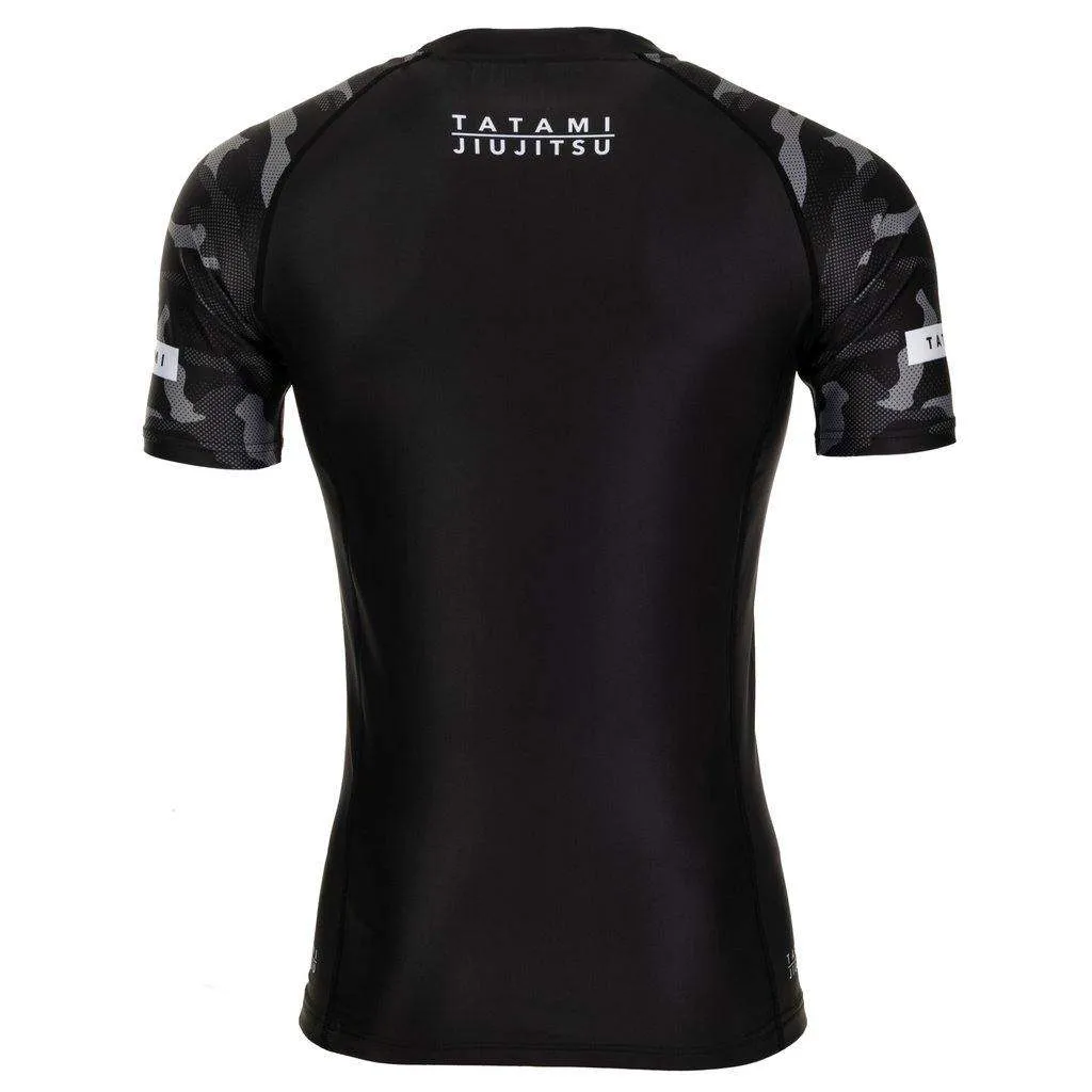 Rival Black & Camo Short Sleeve Rash Guard - Black