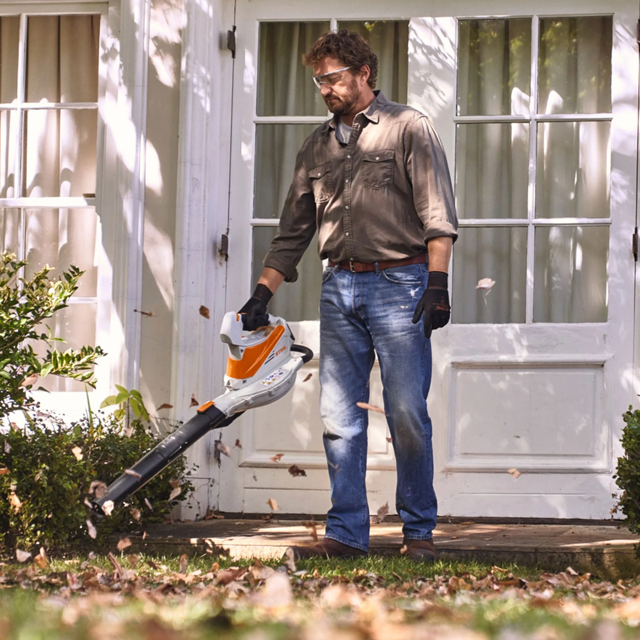 SHA 56 Cordless 2-in-1 Vacuum Shredder & Blower