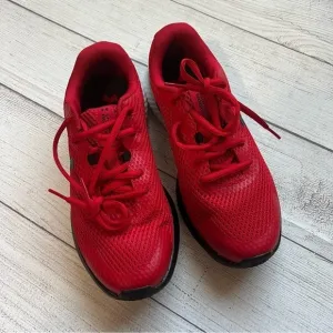 Under Armour Youth Size 6 Sneakers