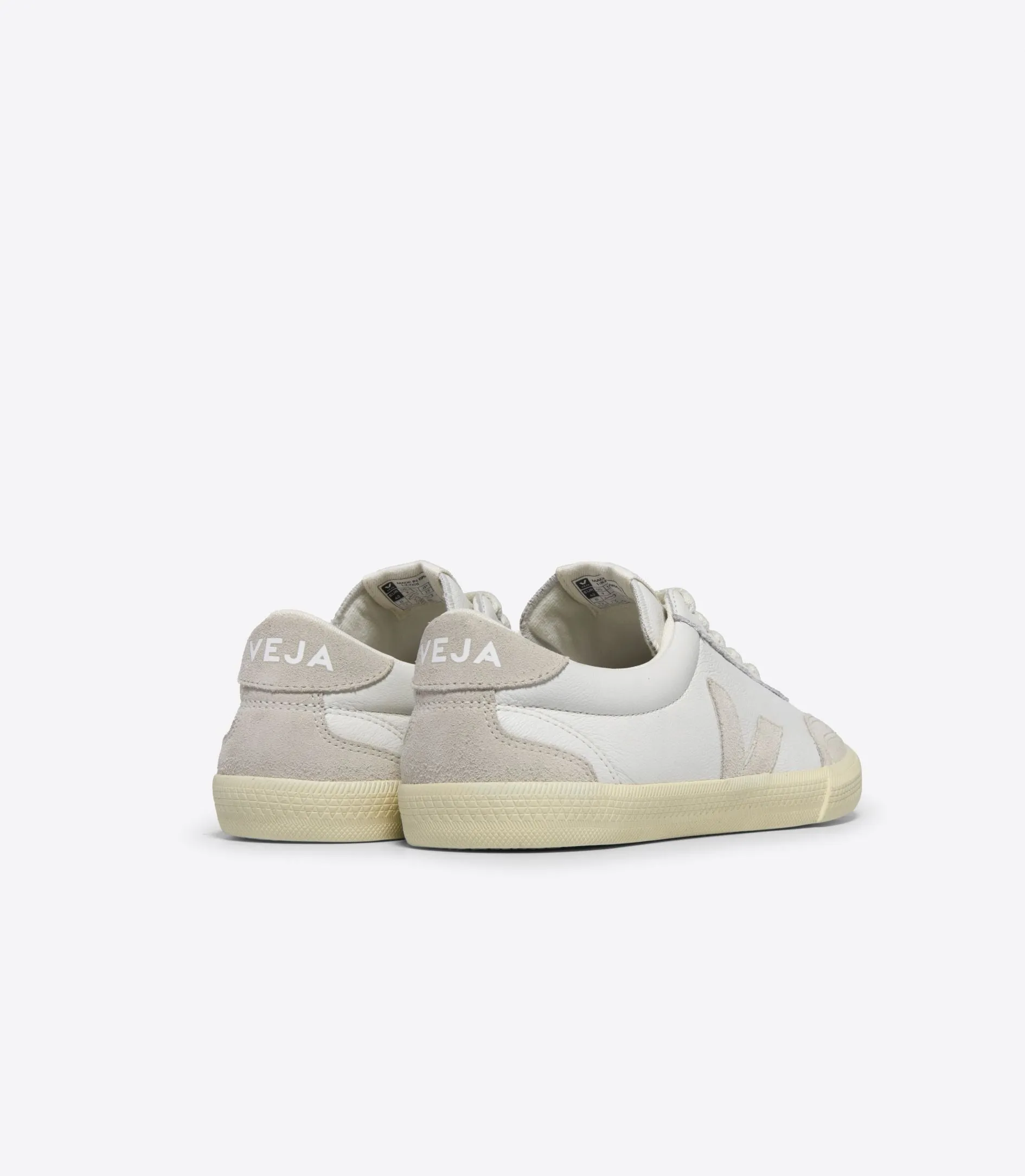 Veja Volley Leather in White/Natural